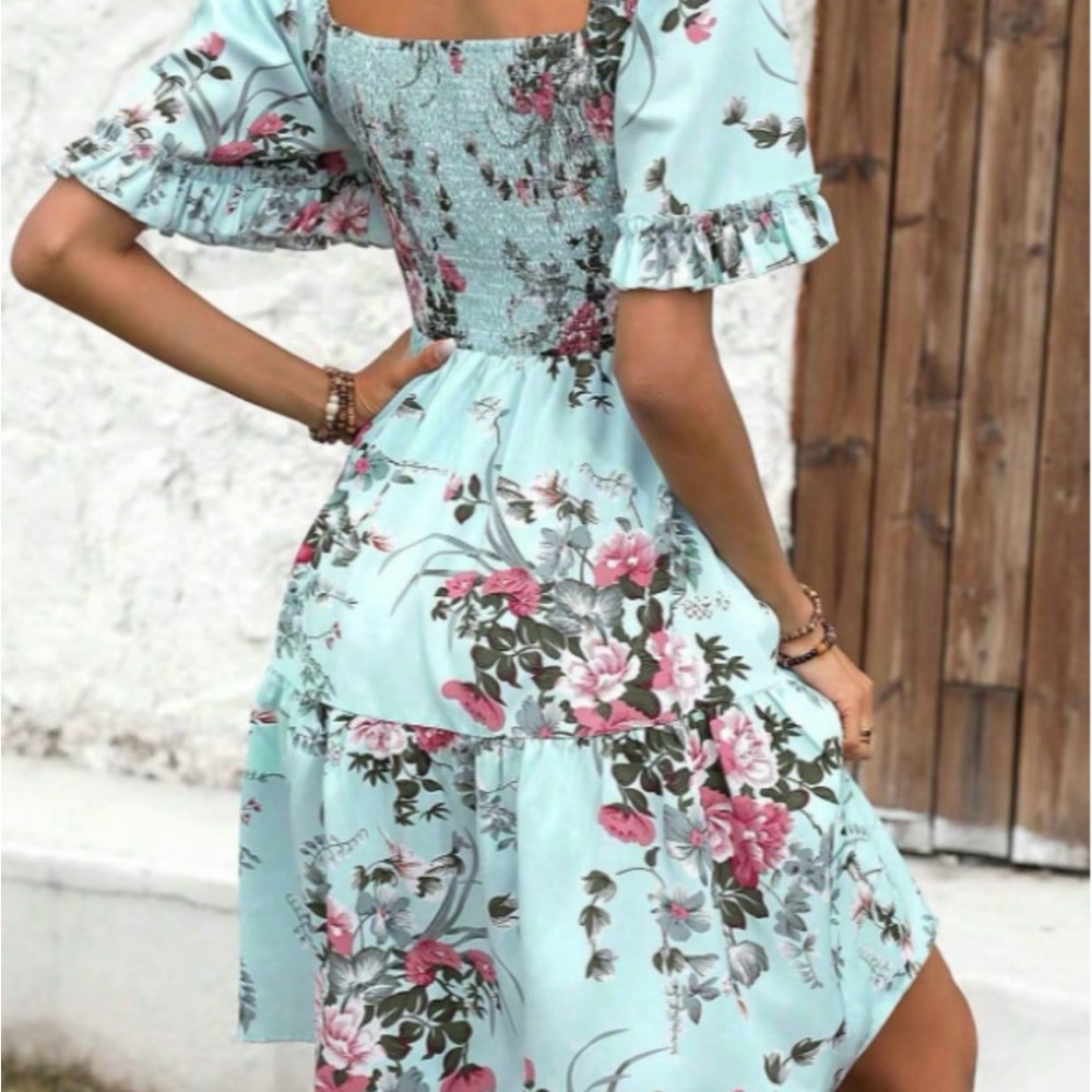 Chic Blue and Pink Midi Dress - Picture 3 of 3